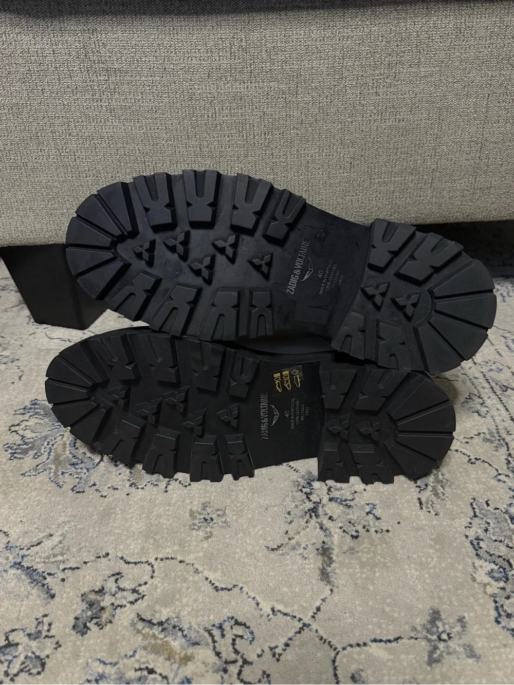 N/A white patent